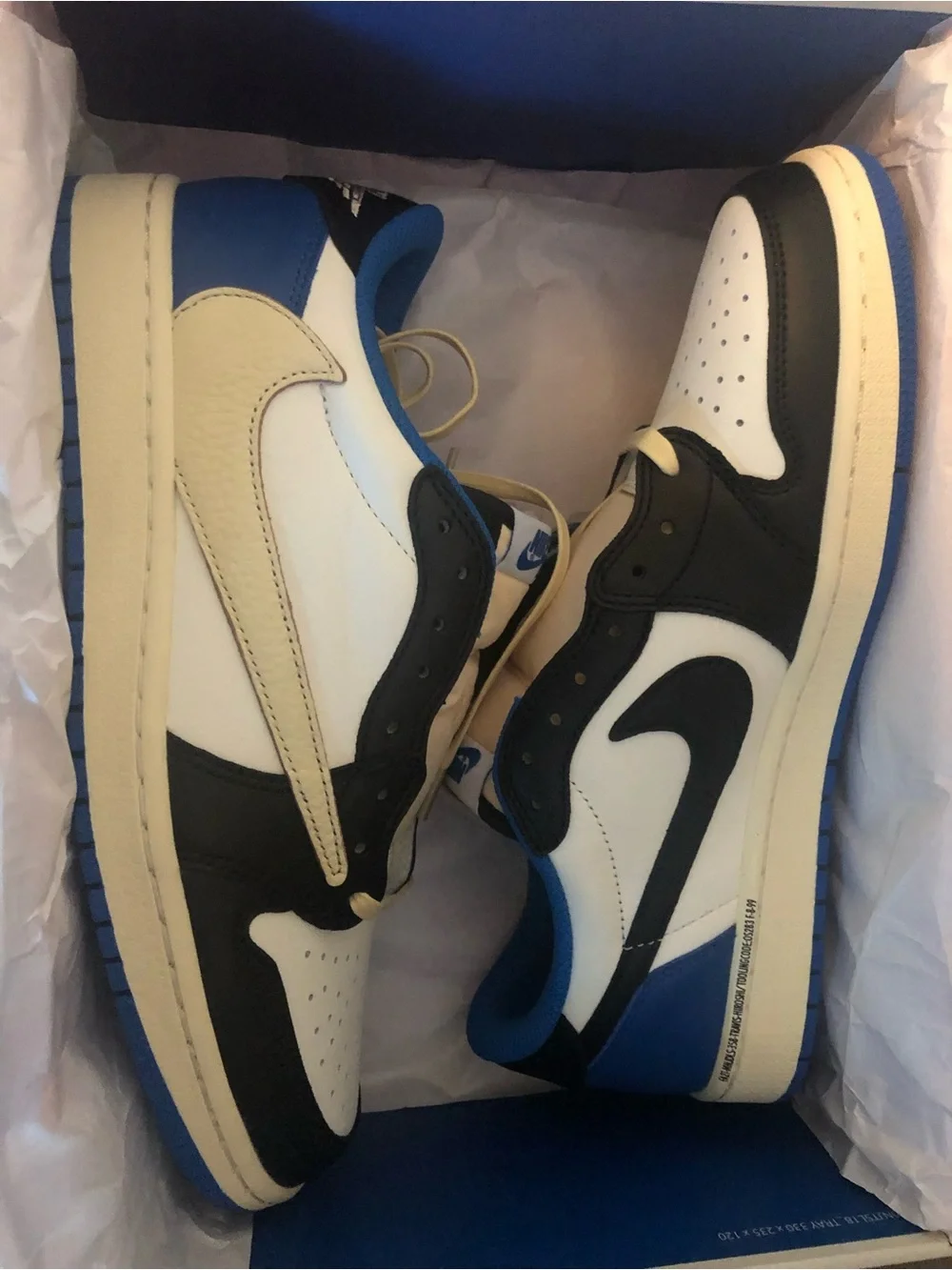 Jordan Retro High-Top Sneakers - White/Black/Cream